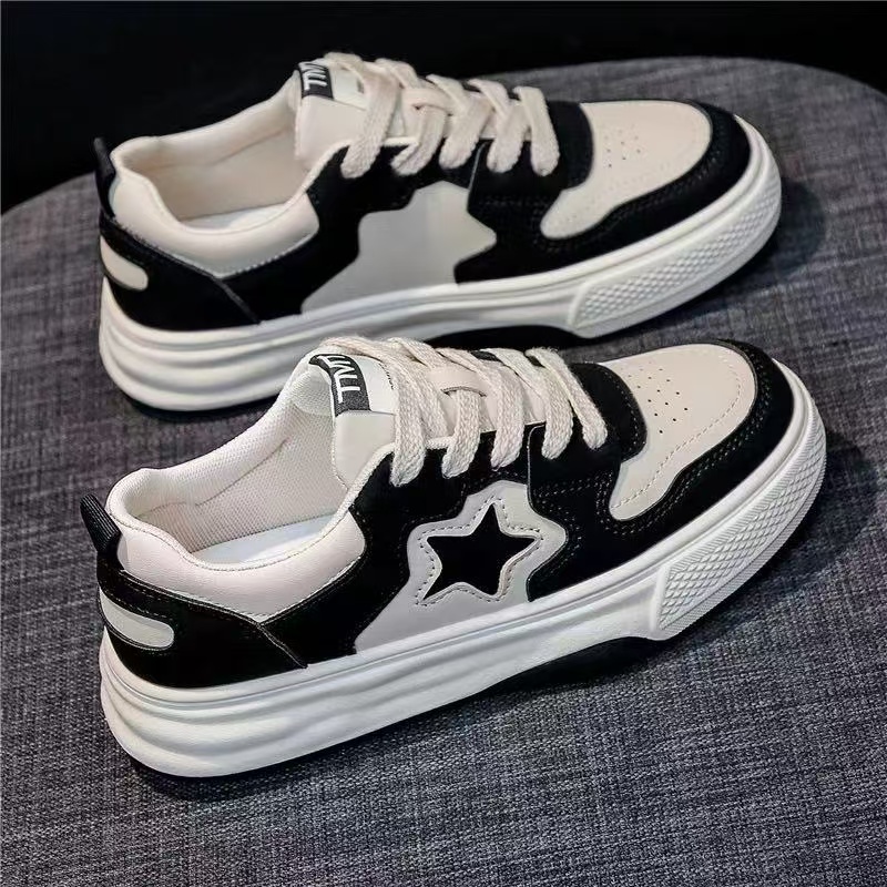 3b73a357-87f5-4747-a8ca-2c2db9ed03f6 Plimsolls - 图片 1